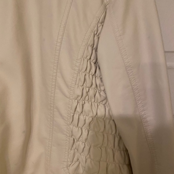 Guess cream pleather gold zipper jacket - Picture 6 of 7